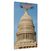 薄暗がりで撃たれる国会議事堂の建物 クリップボード (右)