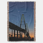 薄暗がりのアーサーRavenel Jr.橋 スローブランケット (正面縦)