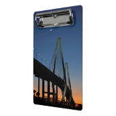 薄暗がりのアーサーRavenel Jr.橋 ミニクリップボード (アングル2)