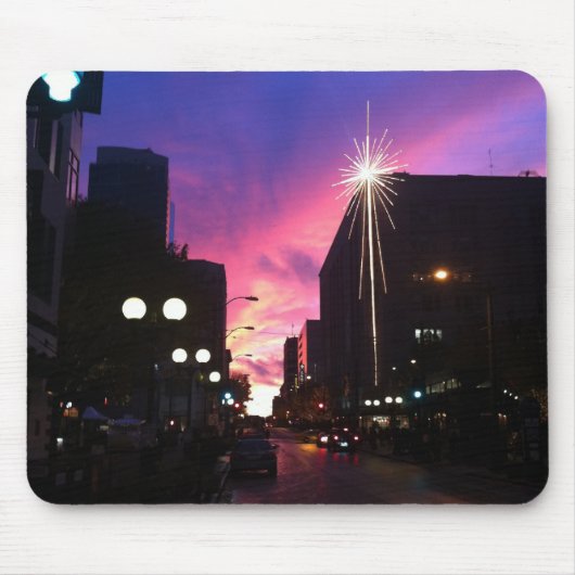 薄暗がりのシアトル マウスパッド (正面)