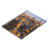 薄暗がりのシカゴの都心のスカイライン ノートブック (左側)