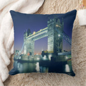 薄暗がりのタワー橋 クッション (ブランケット)