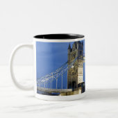 薄暗がりのタワー橋 ツートーンマグカップ (左)
