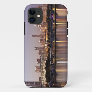 薄暗がりの米国、イリノイ、シカゴのスカイライン iPhone 11 ケース