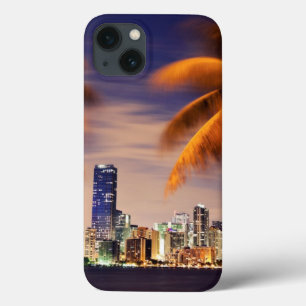 薄暗がりの米国、フロリダ、マイアミのスカイライン iPhone 13ケース