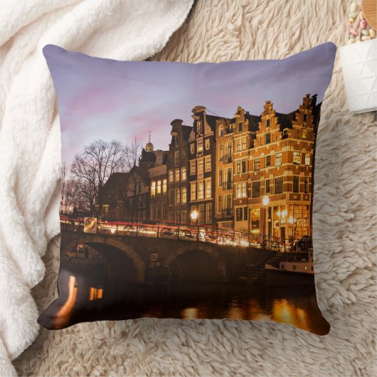 薄暗がりの装飾用クッションのアムステルダム運河の家 クッション (ブランケット)