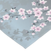 薄桃色の slate blue の桜の花 ショートテーブルランナー (コーナー)