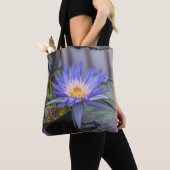 薄紫の《植物》スイレンのトートバック トートバッグ (クローズアップ)