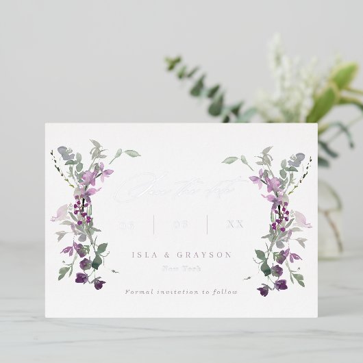 薄紫エレガントワイルドフラワーウェディング日付を保存 箔招待状 (立ち正面)