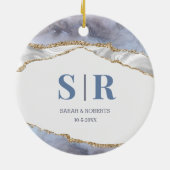 薄紫ゲードアゲートカップルズモノグラムのクリスマス セラミックオーナメント (裏面)