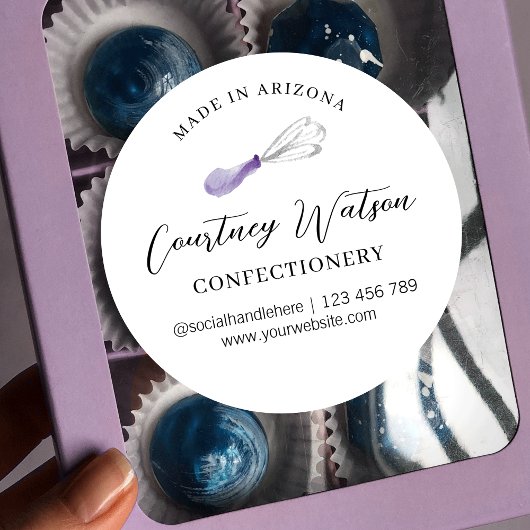 薄紫紫色のウィスク焼いたスクリプトとラブケータリング ラウンドシール