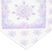 薄紫色のスノーフレークとキラキラしたハート ショートテーブルランナー (コーナー)