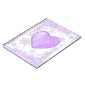 薄紫色のスノーフレークとキラキラしたハート ノートブック (左側)