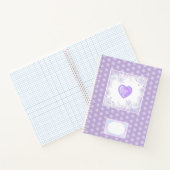 薄紫色のスノーフレークとキラキラしたハート ノートブック (内部)