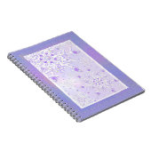 薄紫色のスノーフレークとキラキラしたハート ノートブック (右側)