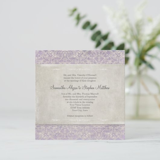 薄紫wグレイヴィンテージフランスのリージェンシーレースエッチド 招待状 (スタンド正面)