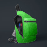 薄緑のグラデーションのジオメトリメッシュパターン スリングバッグ<br><div class="desc">薄緑グラディエント幾何メッシュパターン印刷バッグ。クールファッションアクセサリーバッグ。ライトからダークライトへの三角形のジオメトリメッシュ緑のグラディエントグラデーションデザイン。</div>