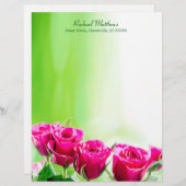 薄緑の背景の赤紫のピンクのバラ レターヘッド (正面/裏面)