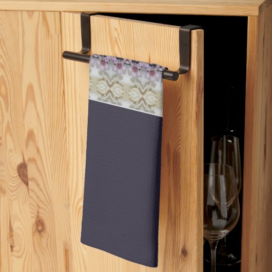 薄茶色の紫と灰色の装飾品 キッチンタオル (三つ折り)