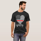 薄赤線アメリカ国旗の消防士Wifey消防士Wi Tシャツ (正面フル)