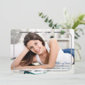 薄銀フレーム写真 卒業おめでとうのご案内 案内状 (スタンド正面)