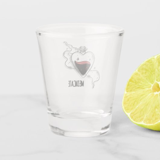 薬を飲む ショットグラス (裏面)