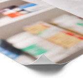 薬剤店で処方箋を持つ薬剤師 ポスター (角)