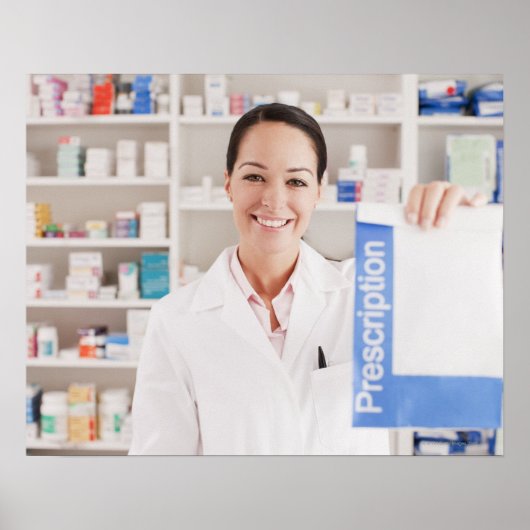 薬剤店で処方箋を持つ薬剤師 ポスター (正面)