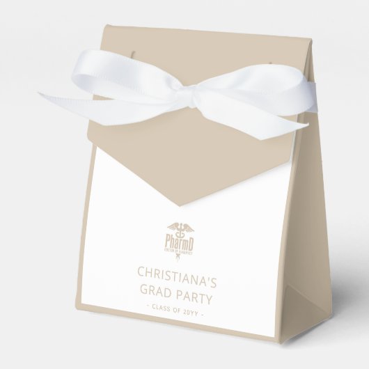 薬局カスタム院卒業会のPharmD医師 フェイバーボックス (正面サイド)