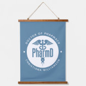薬局卒業薬剤師PharmD医師 吊り下げ型タペストリー (正面)