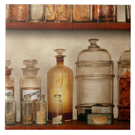薬局 - 薬局の珍品 タイル (正面)