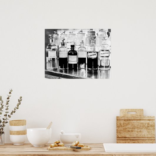 薬物を含む薬用ボトルの表示 ポスター (キッチン)