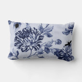 藍色のヴィンテージの植物の虫の花柄Toile ランバークッション (裏面)