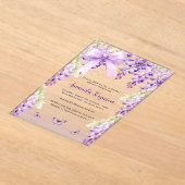藤色の花と蝶のブーケ ウェディングシャワー アクリル招待状 (レイダウン)
