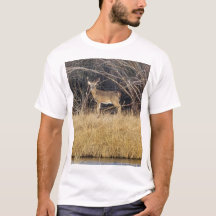 藪の中の鹿Tシャツ
