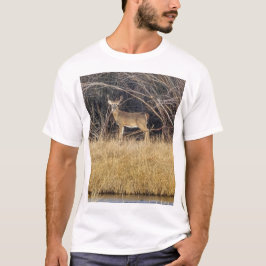 藪の中の鹿Tシャツ Tシャツ