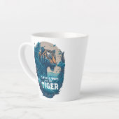 虎で波をつかむ カフェラテマグ (左アングル)