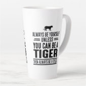 虎のマグになれないかぎり自分でいてくれ カフェラテマグ (右アングル)