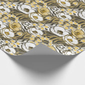 虎の背に黄色い白い花 ラッピングペーパー (角)
