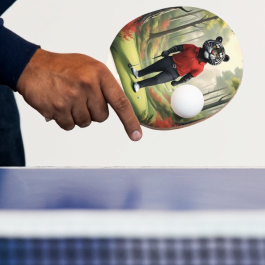 虎は森の中でゴルフをしていた。 卓球ラケット (インサイチュ)