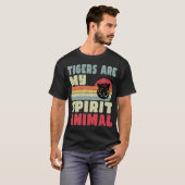 虎は私の霊性の動物Tシャツ Tシャツ (正面フル)