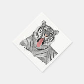 虎は雪の中に横たわり、舌を見せている スタンダードカクテルナプキン (角)