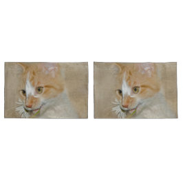 虎猫の子猫と白いデイジー 枕カバー