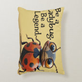 虫になる、伝説になる アクセントクッション (正面(垂直))