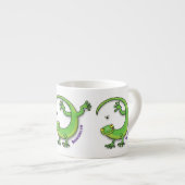 虫の漫画と可愛い幸せな緑のゲッコ挨拶 エスプレッソカップ (正面右)