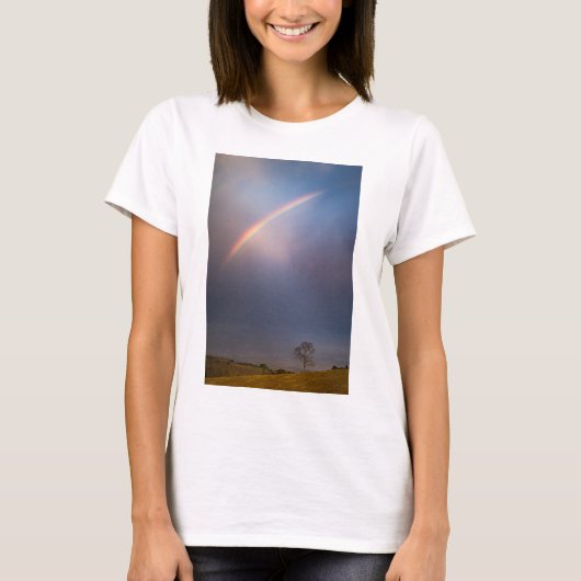 虹および木の景色 Tシャツ (正面)