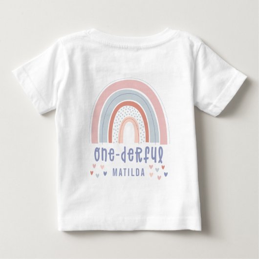 虹とハート1歳パーソナライズされた日 ベビーTシャツ (裏面)