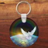 虹と地球の上の平和の聖霊の鳩。 キーホルダー (正面)