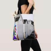 虹によって着色される凧 トートバッグ (クローズアップ)