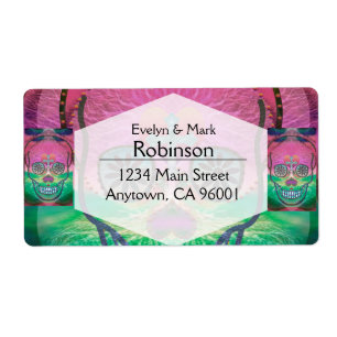 虹によって着色される背景が付いている砂糖のスカル ラベル